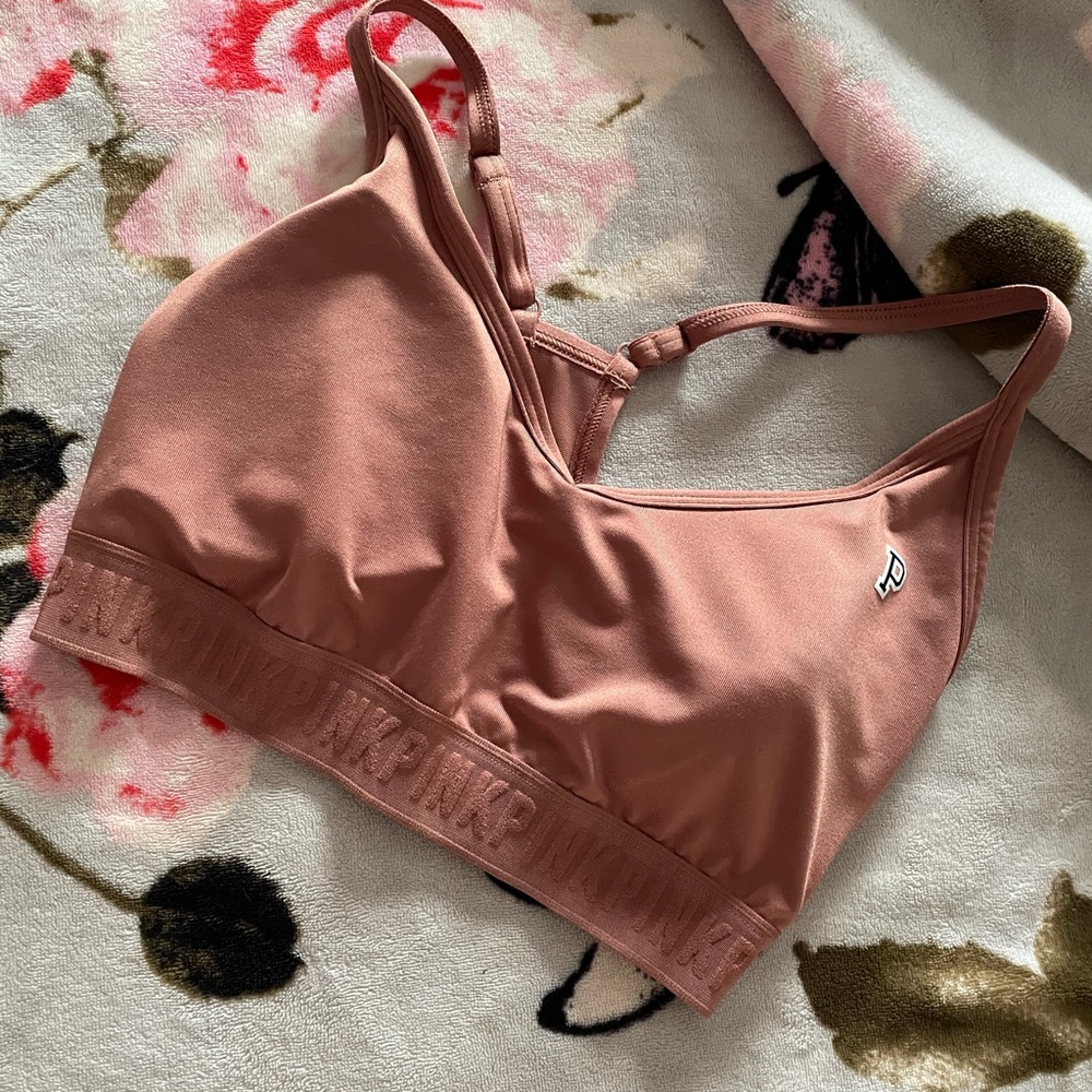 Small DD PINK Ultimate Lightly Lined Sports Bra